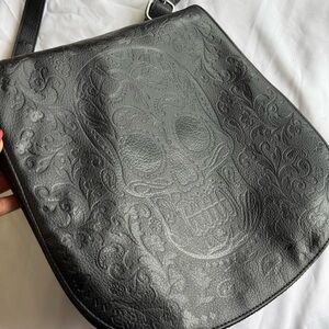 Rare Loungefly Black Skull Embossed Faux Leather Messenger Crossbody Bag